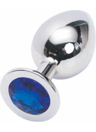 Серебряная металлическая анальная пробка среднего размера с синим стразиком - 8,2 см. - 4sexdreaM - купить с доставкой в Абакане