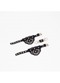 Черные кожаные наручники с клепками, кольцами и золотистой фурнитурой - Crazy Handmade - купить с доставкой в Абакане