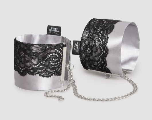 Сатиновые наручники с кружевом Play Nice - Fifty Shades of Grey - купить с доставкой в Абакане
