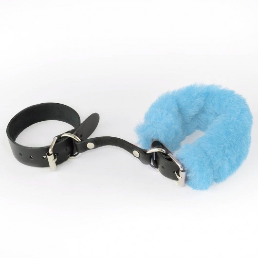 Черные кожаные наручники со съемной голубой опушкой - Sitabella - купить с доставкой в Абакане