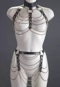 Женский комплект с цепочками: топ и юбка - Подиум - купить с доставкой в Абакане