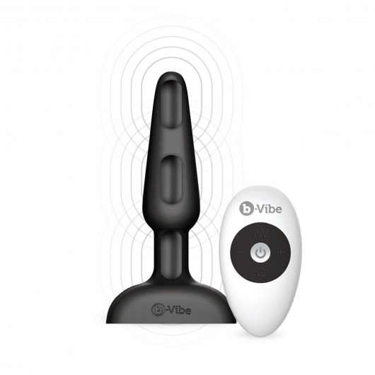 Чёрная анальная вибропробка с 3 источниками вибрации TRIO REMOTE CONTROL PLUG BLACK - 13,5 см. - b-Vibe