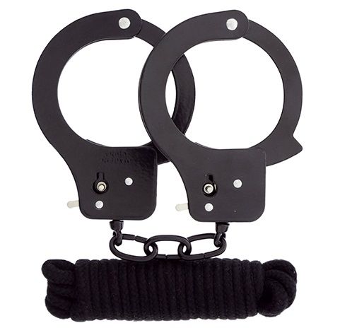 Чёрные наручники из листового металла в комплекте с веревкой BONDX METAL CUFFS LOVE ROPE SET - Dream Toys - купить с доставкой в Абакане